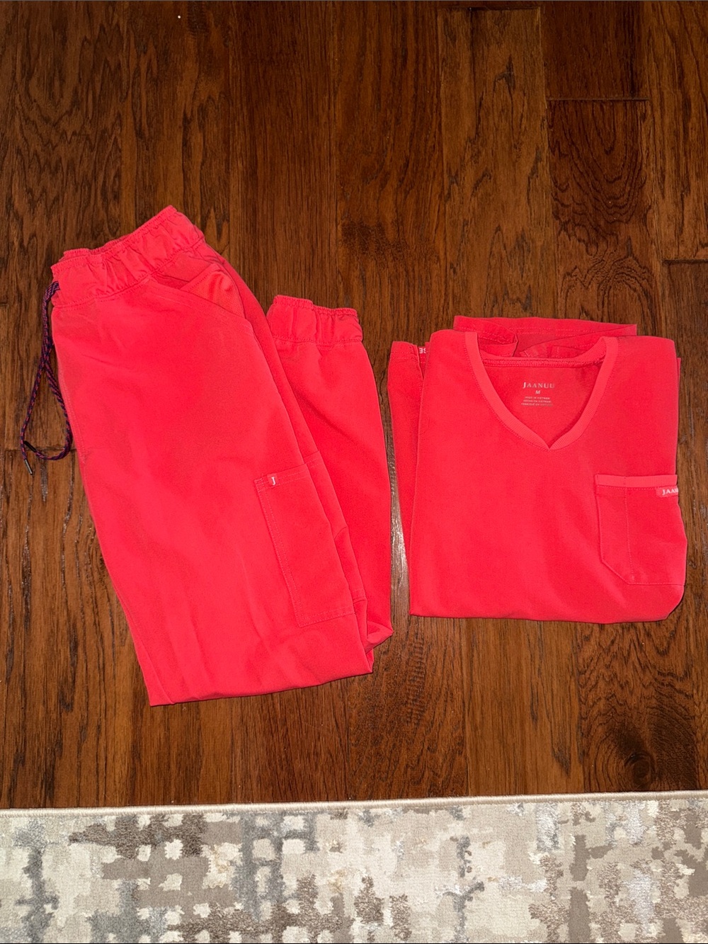 Women’s Jogger Scrub Set- M